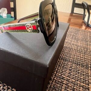 Gucci Black Sunglasses with Subtle Accents